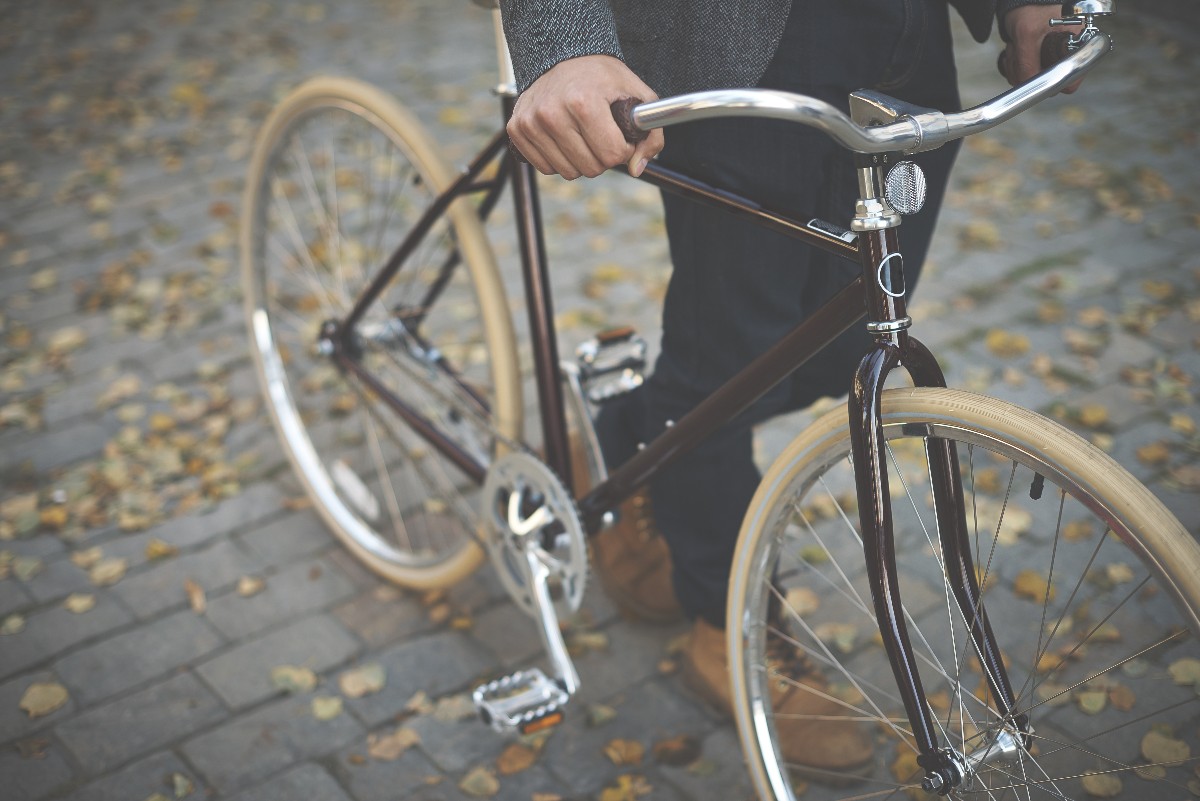 kussen Bloody ik ben trots Jas.nl geeft tips → Welke jas draag je op de fiets?